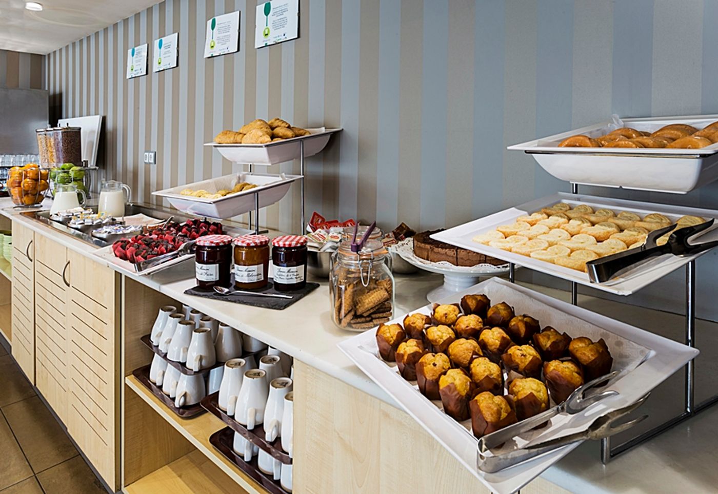 B-B----Hotel-Madrid-Airport-T1-T2-T3-Restaurant-14