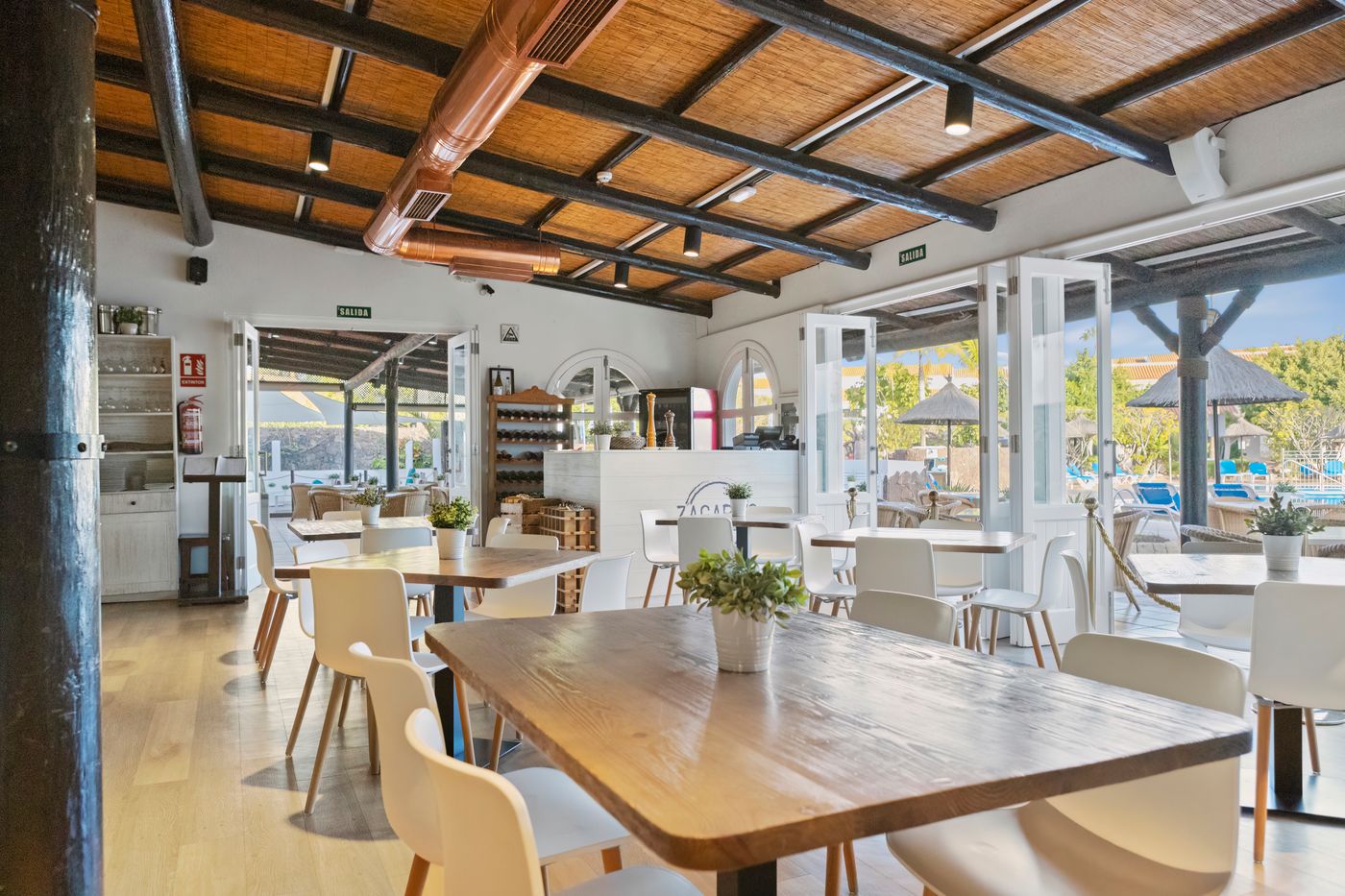 Wyndham-Residences-Golf-Del-Sur-Restaurant-60