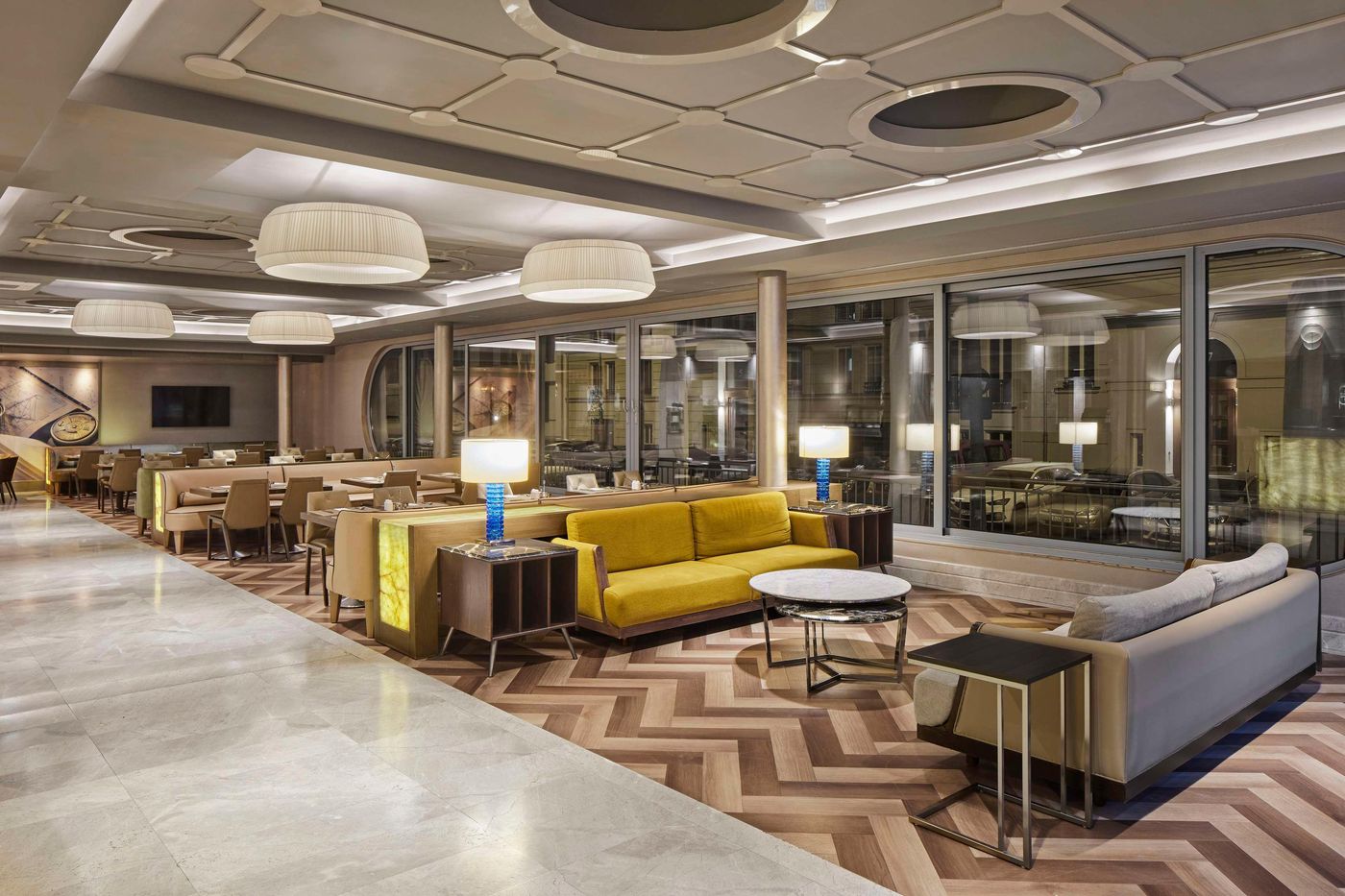 Titanic-Comfort-Mitte-Lobby-9