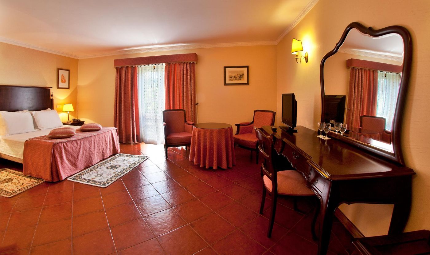 Turim-Club-D-Azeit-o-Hotel-Room-12