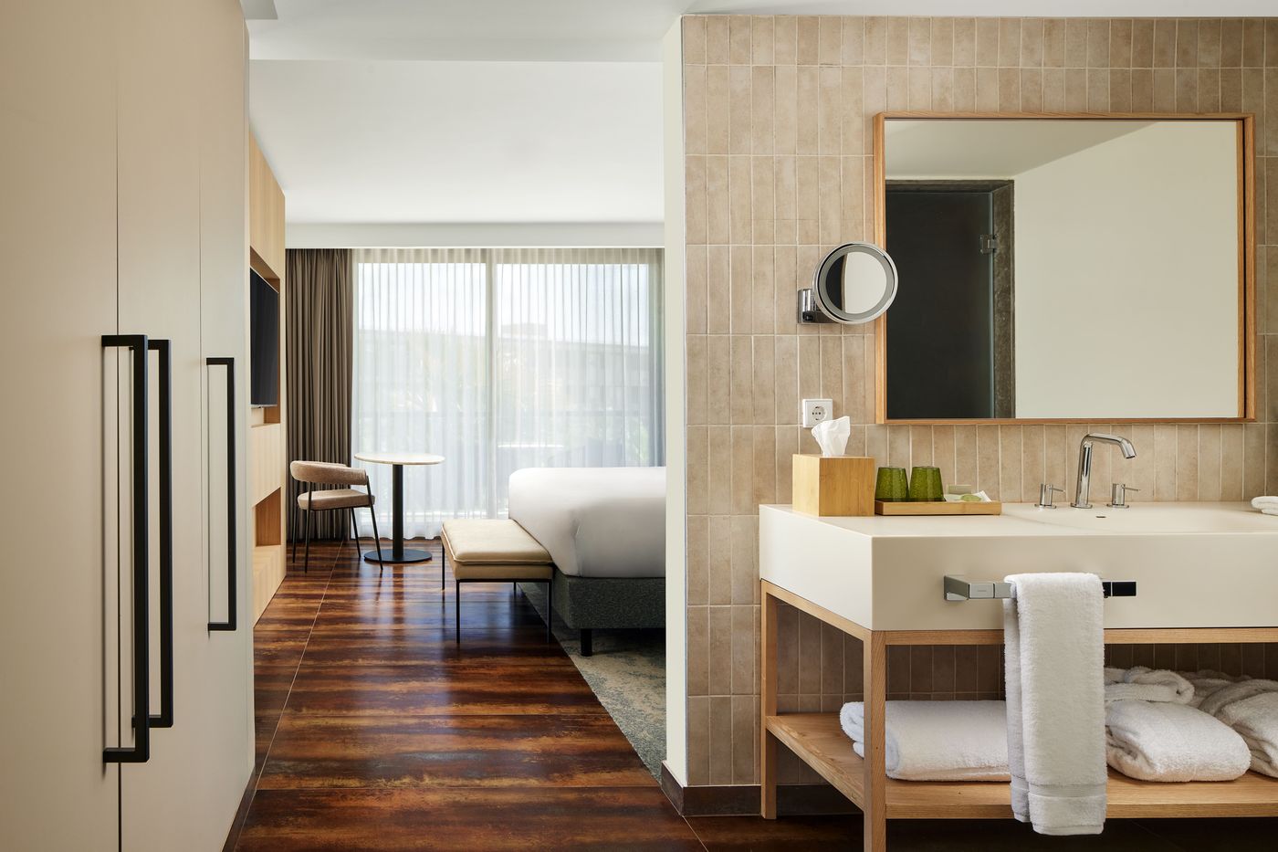 NAU-Salgados-Palace-Room-29