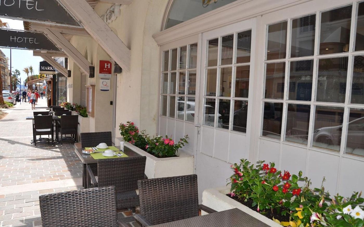 Hotel-Le-Revest-General-view-4