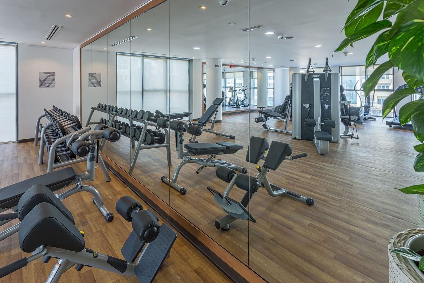 Wyndham-Dubai-Marina-Sports-and-Entertainment-64