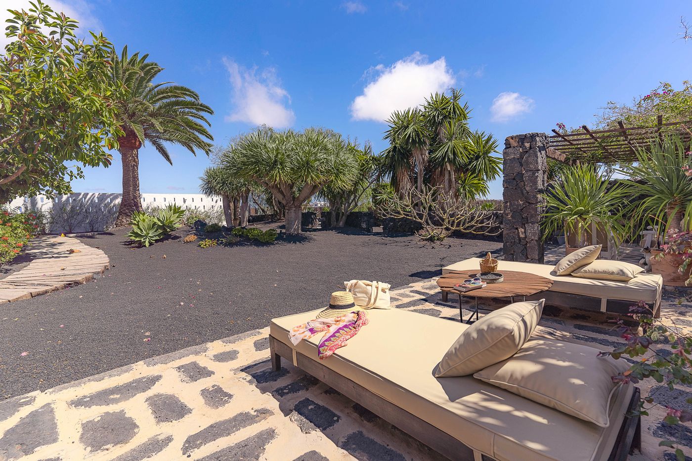 Caserio-de-Mozaga-Terrace-2