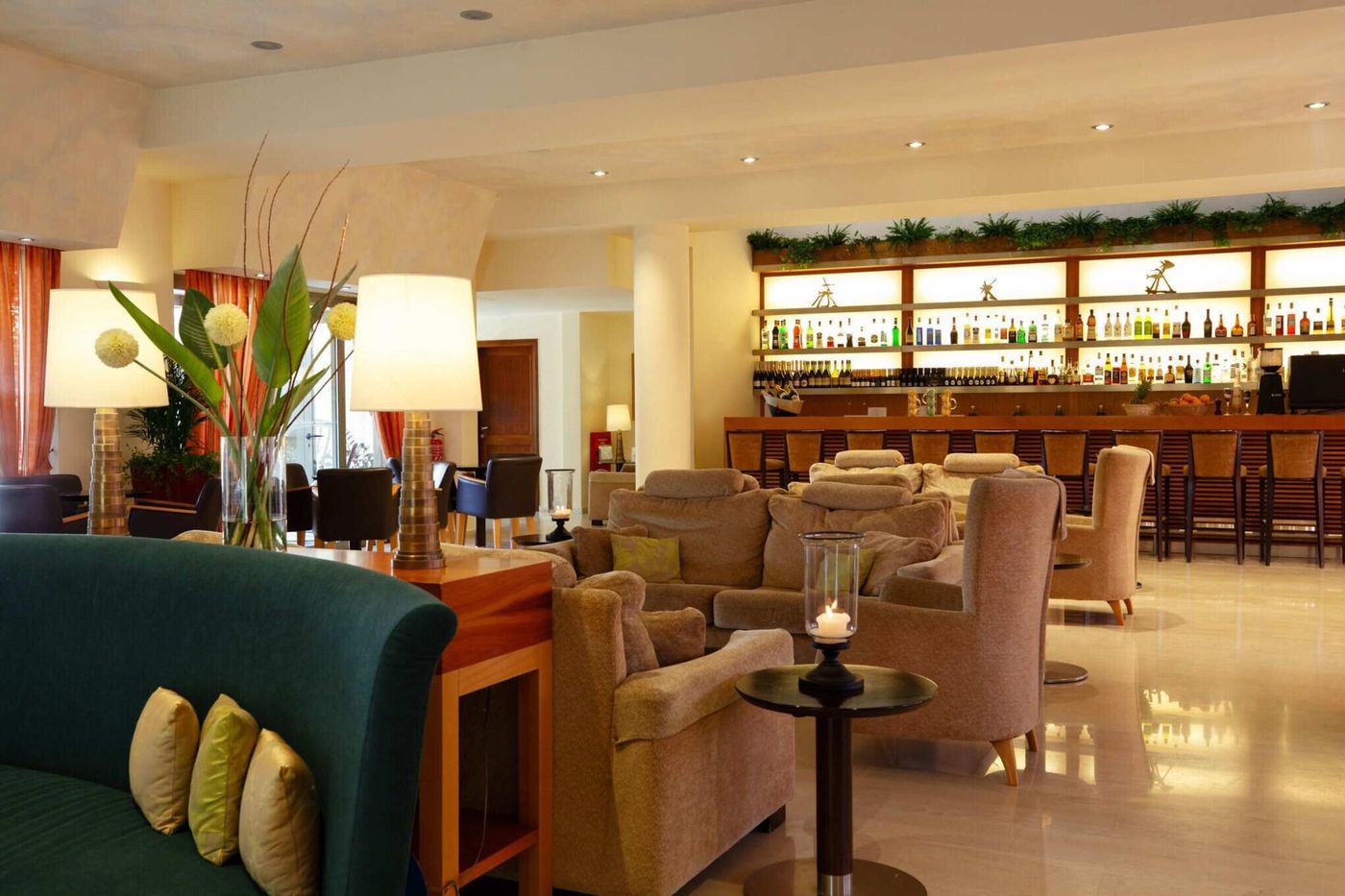 Santa-Marina-Plaza-Lobby-44