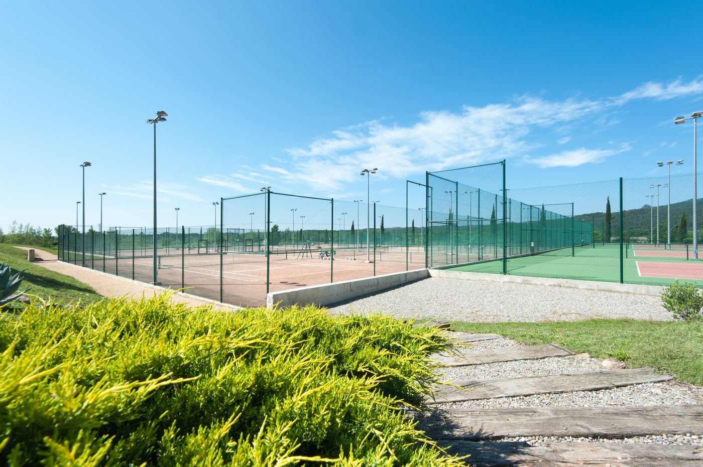 Mas-Sola-Sports-and-Entertainment-57