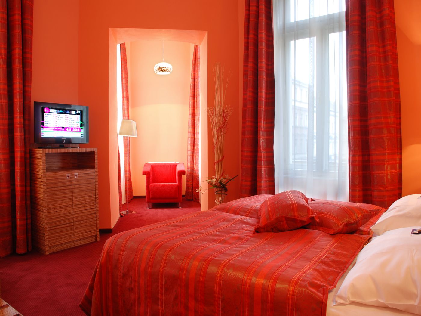 EA-Hotel-Sonata-Room-18