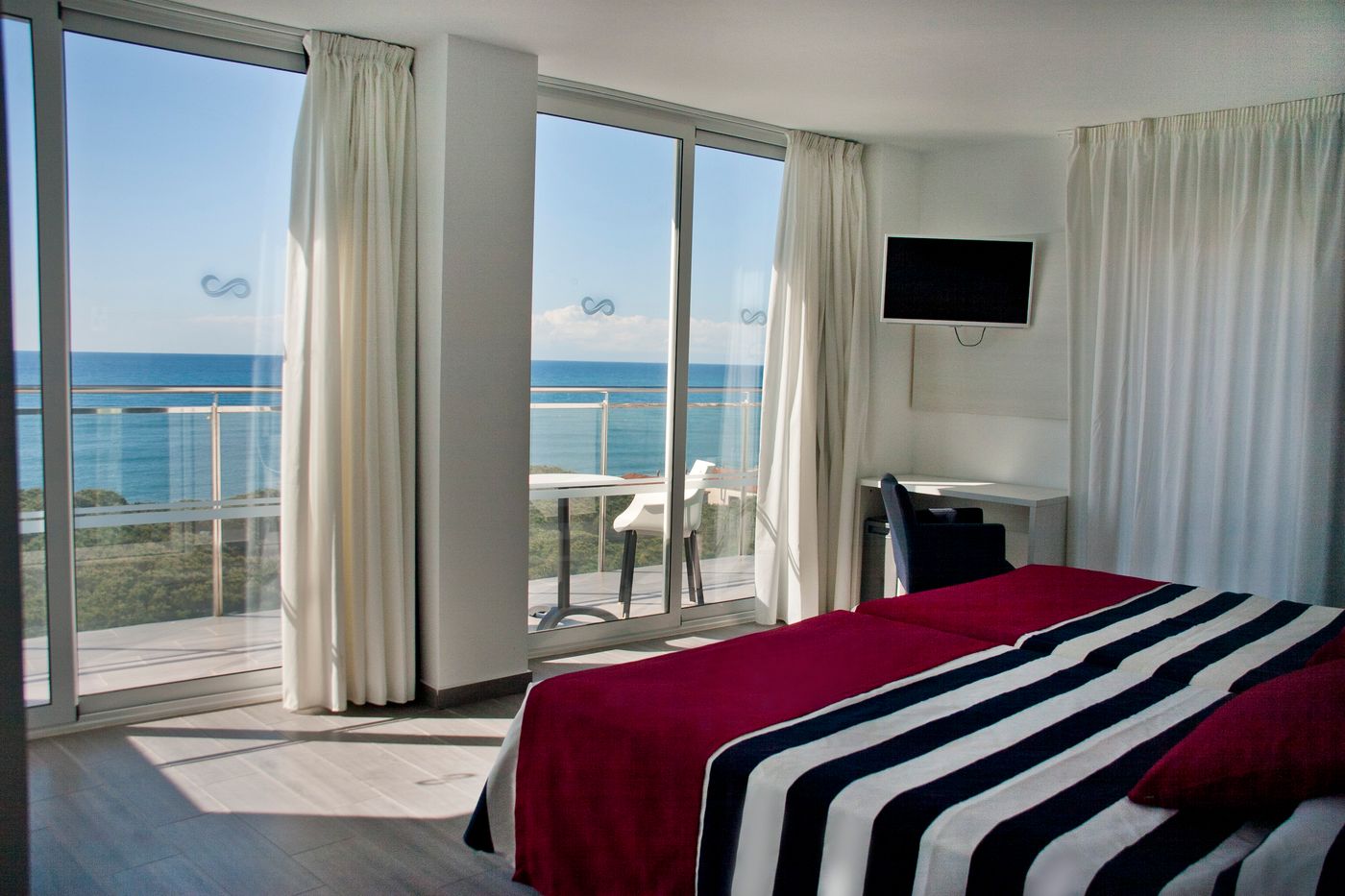 Europa-Splash-Room-22