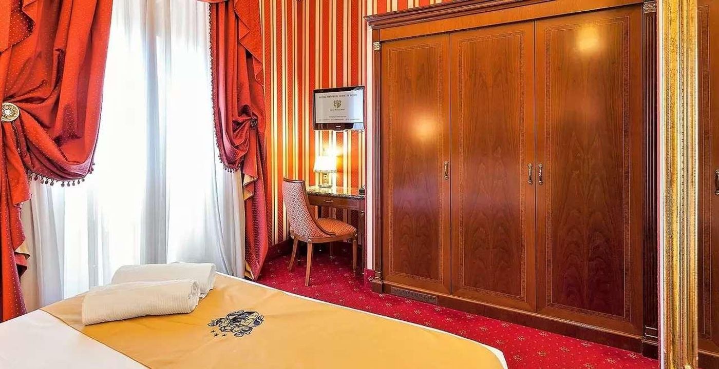 Hotel-Manfredi-Suite-In-Rome-Room-37