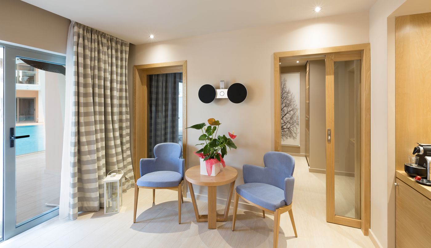 Eden Roc Resort Hotel