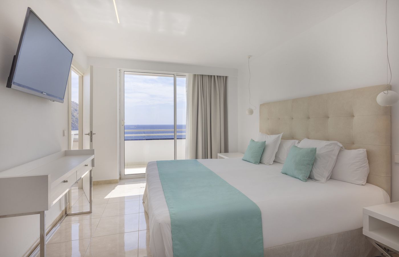 Alua Gran Camp de Mar