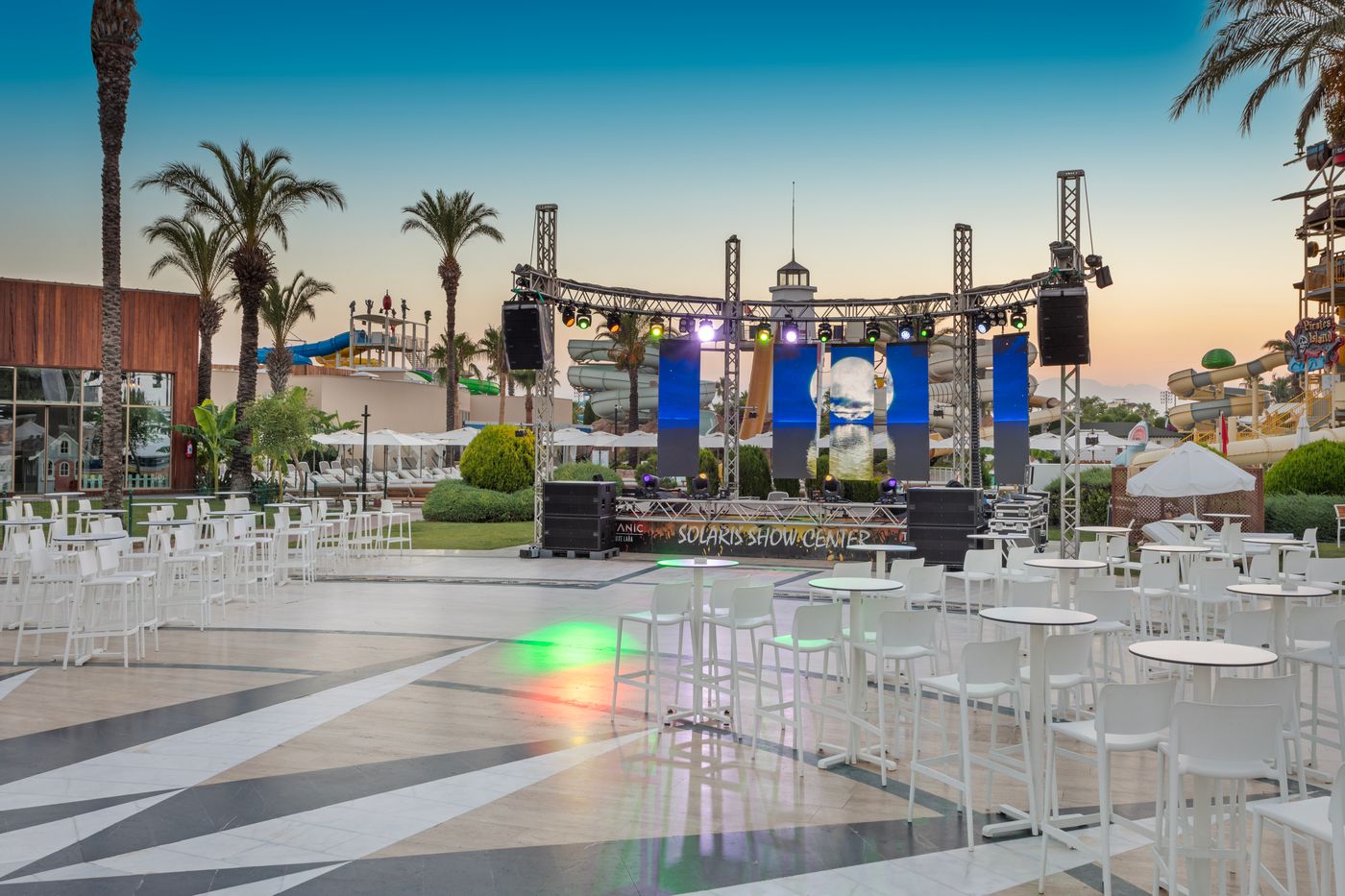 Titanic-Deluxe-Lara-Sports-and-Entertainment-72