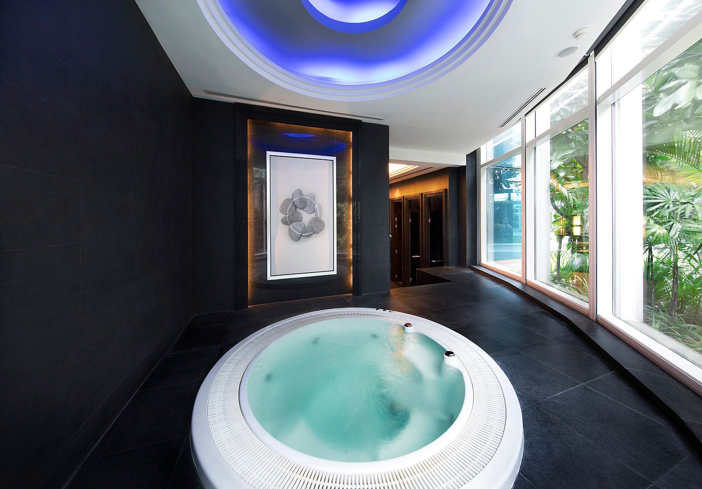 Grande-Centre-Point-Hotel-Terminal-21-Sports-and-Entertainment-39