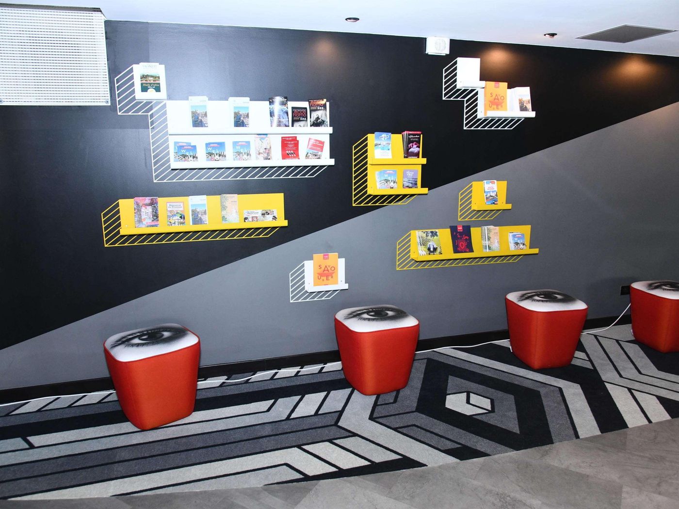 ibis Styles Avignon Sud-France-AVIGNON-General view-9