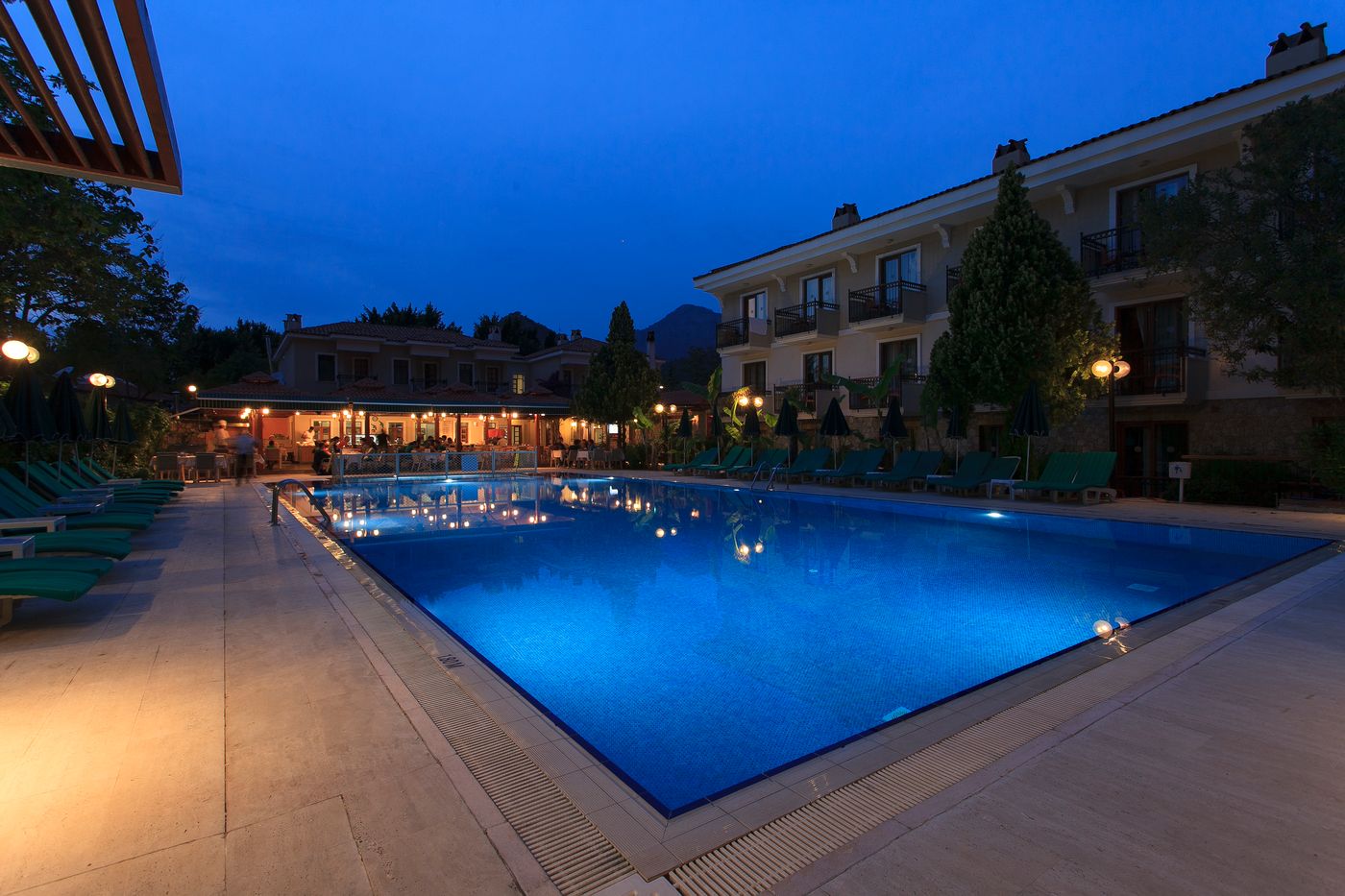 Perdikia-Beach-Hotel-Pool-4