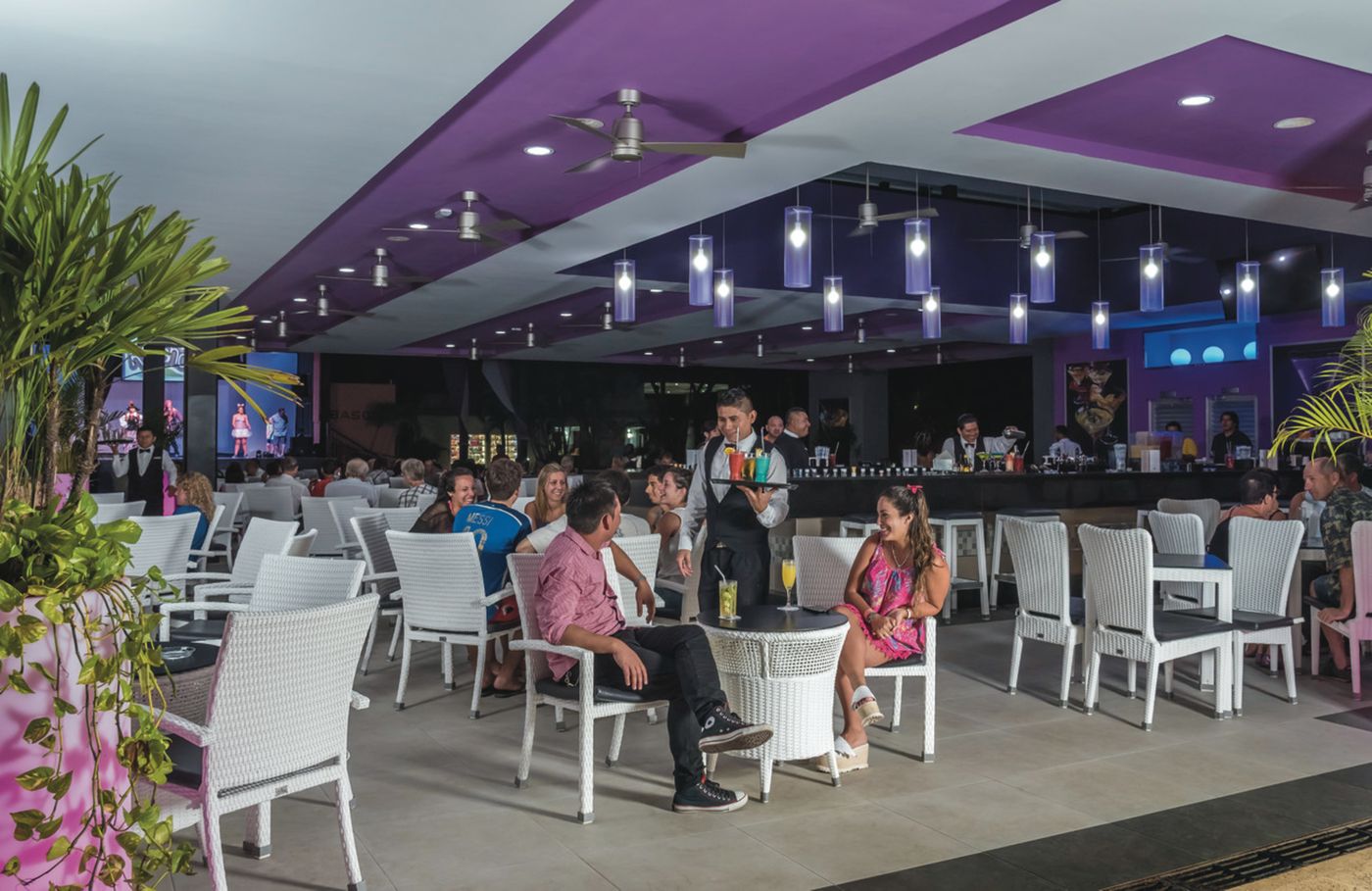 Riu-Lupita-All-Inclusive-Bar-27