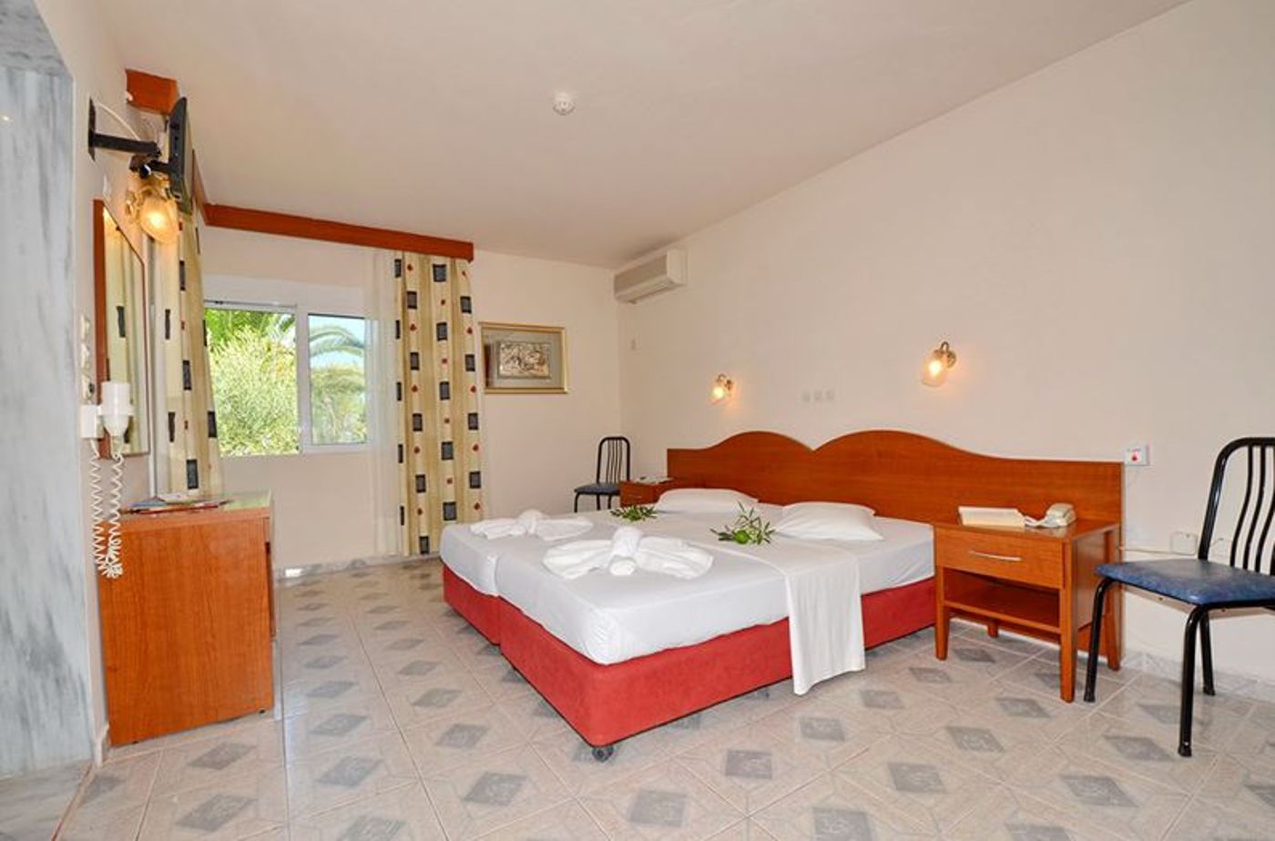 Sousouras Hotel and Bungalows