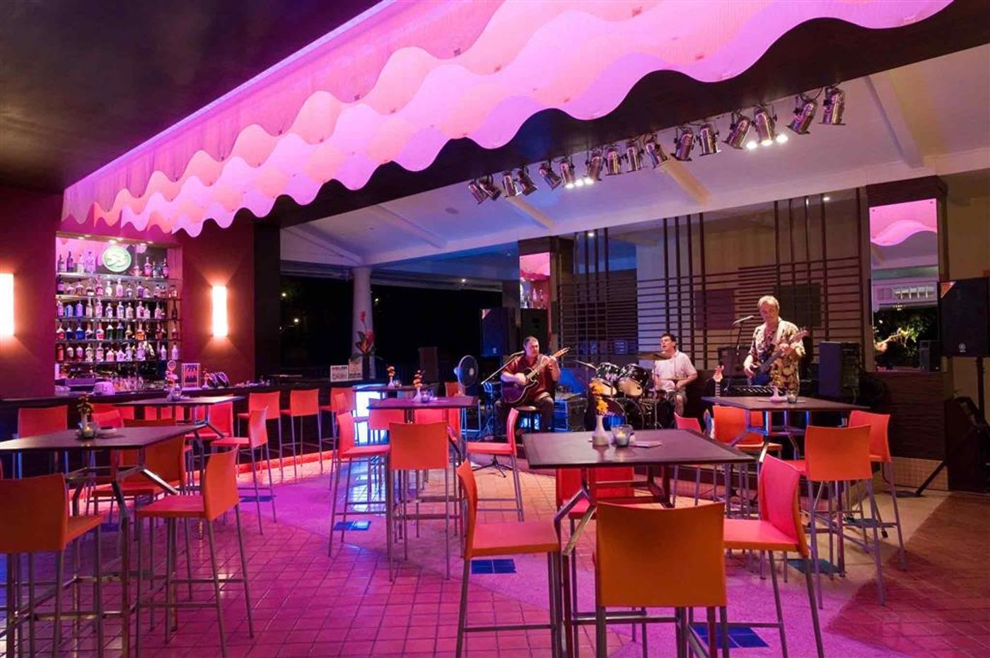 All-Seasons-Naiharn-Phuket-Restaurant-21