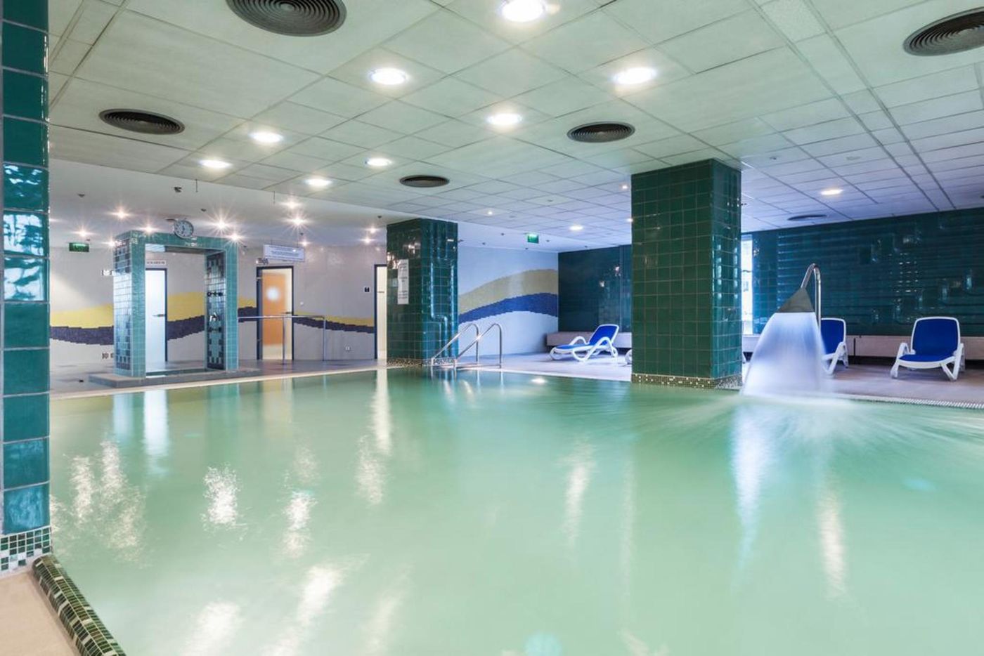 Danubius Hotel Arena-Hungary-Budapest-Pool-10