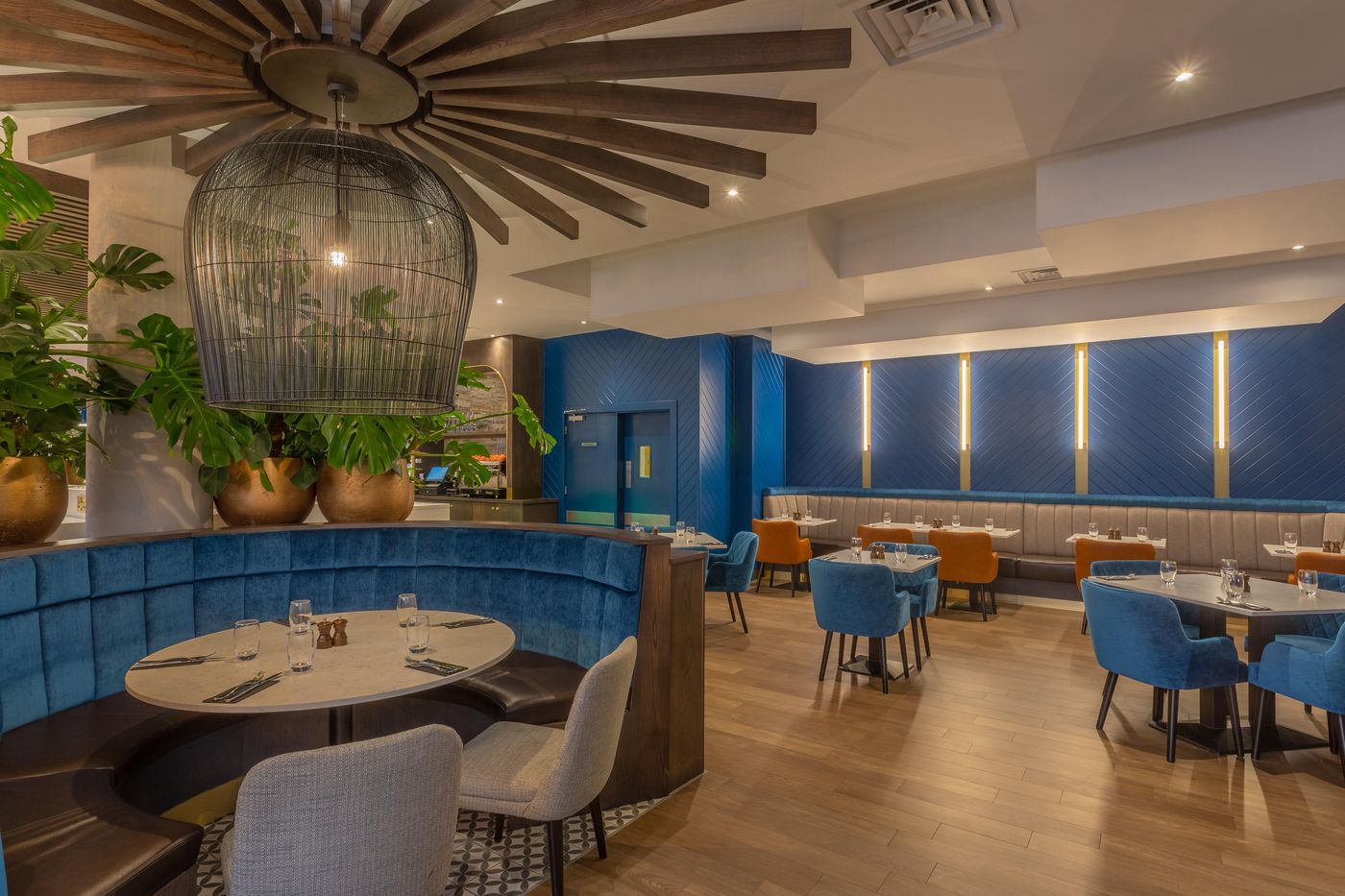 Crowne-Plaza-Dublin-Airport-Bar-19