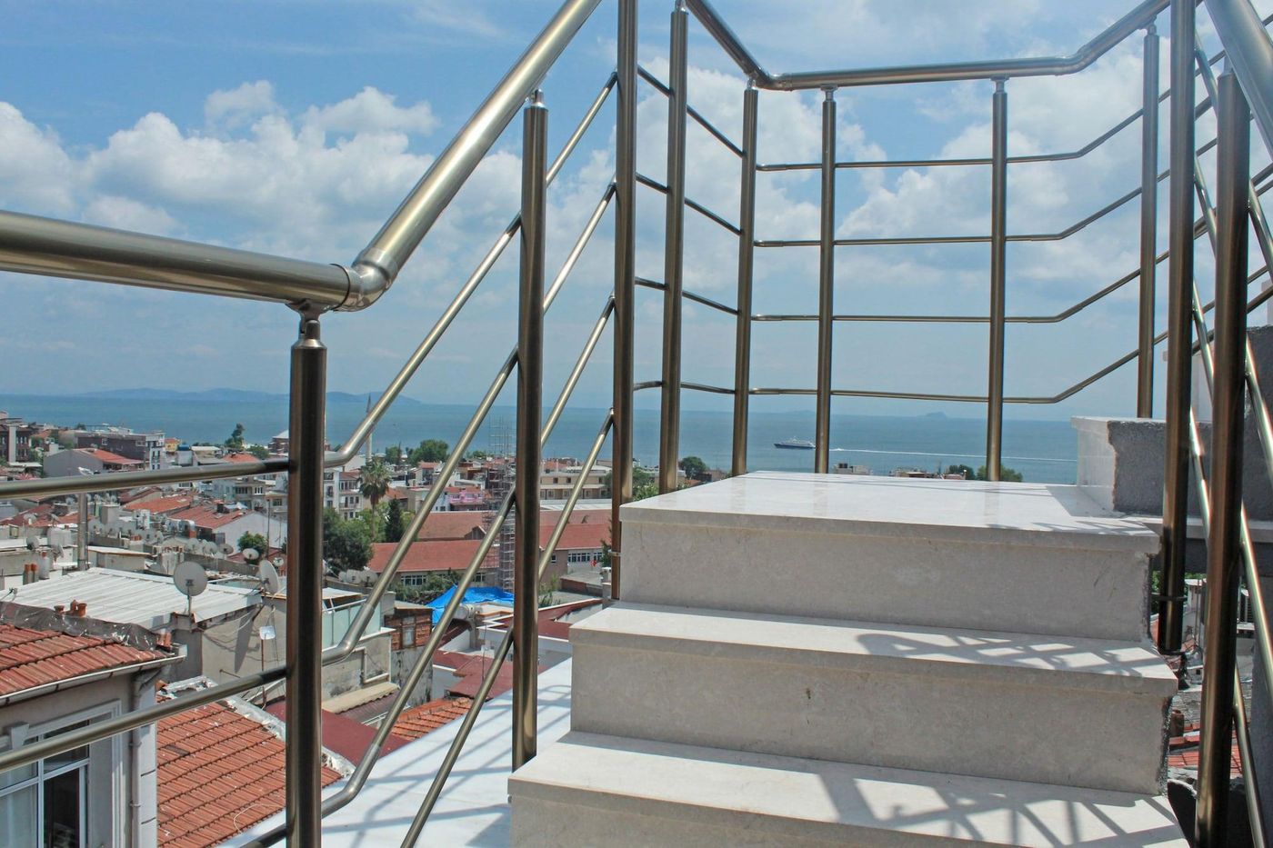 Good-Night-Hotel-Terrace-1