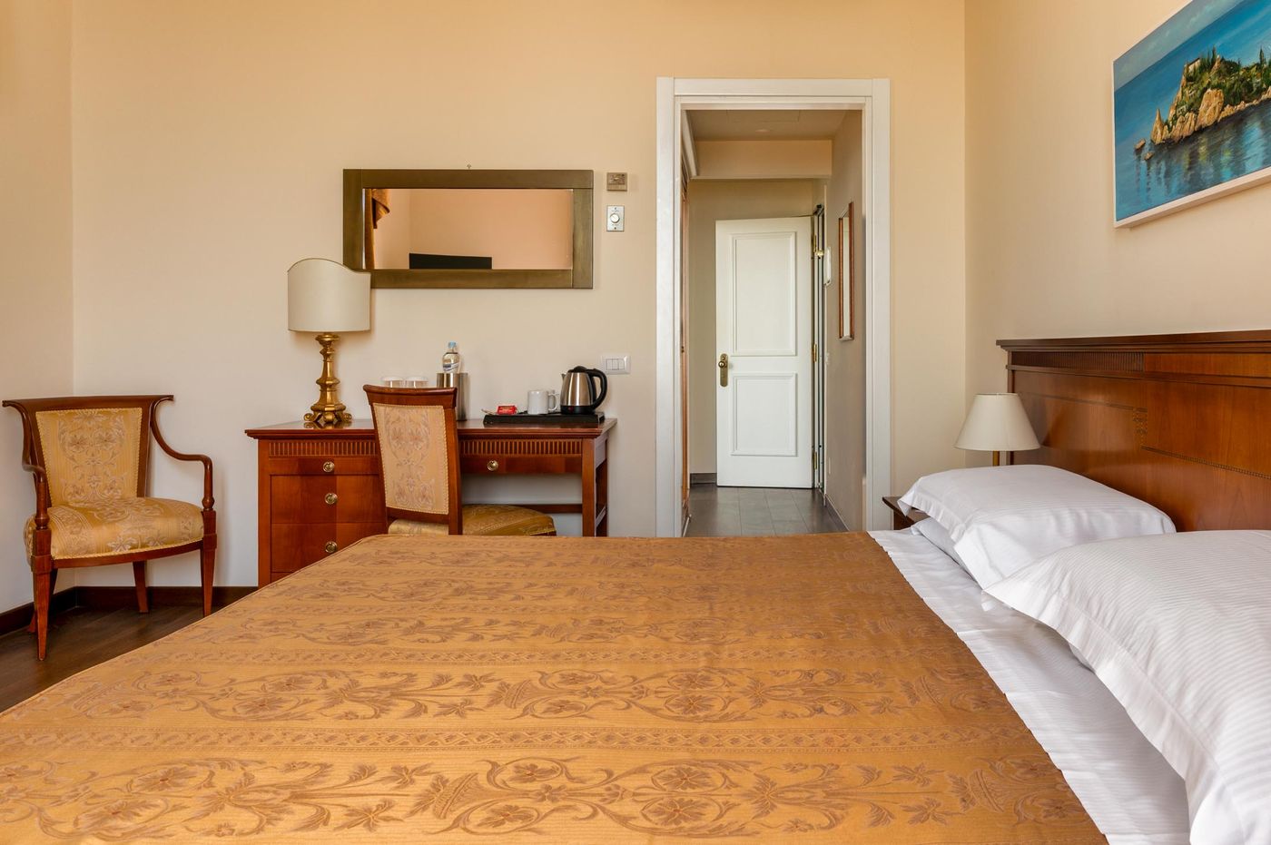 Excelsior-Palace-Room-33