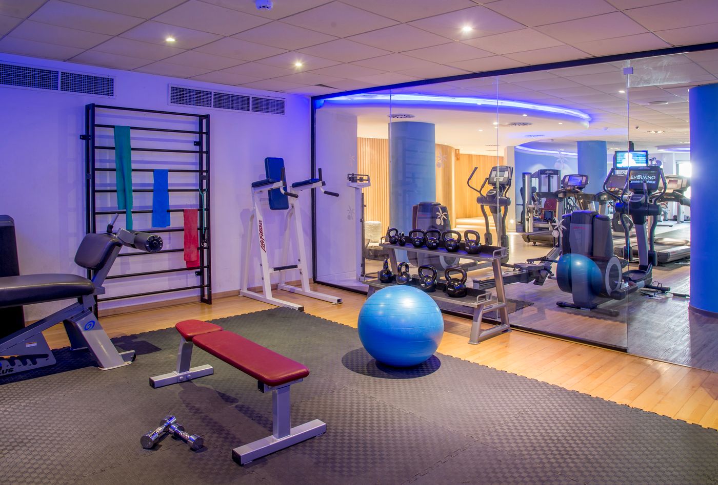 Palm Beach Hotel and Bungalows