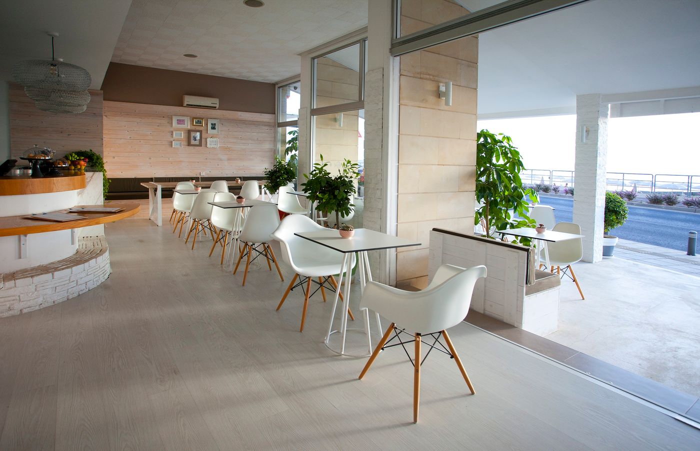 Costantiana-Beach-Hotel-Apts-Restaurant-15