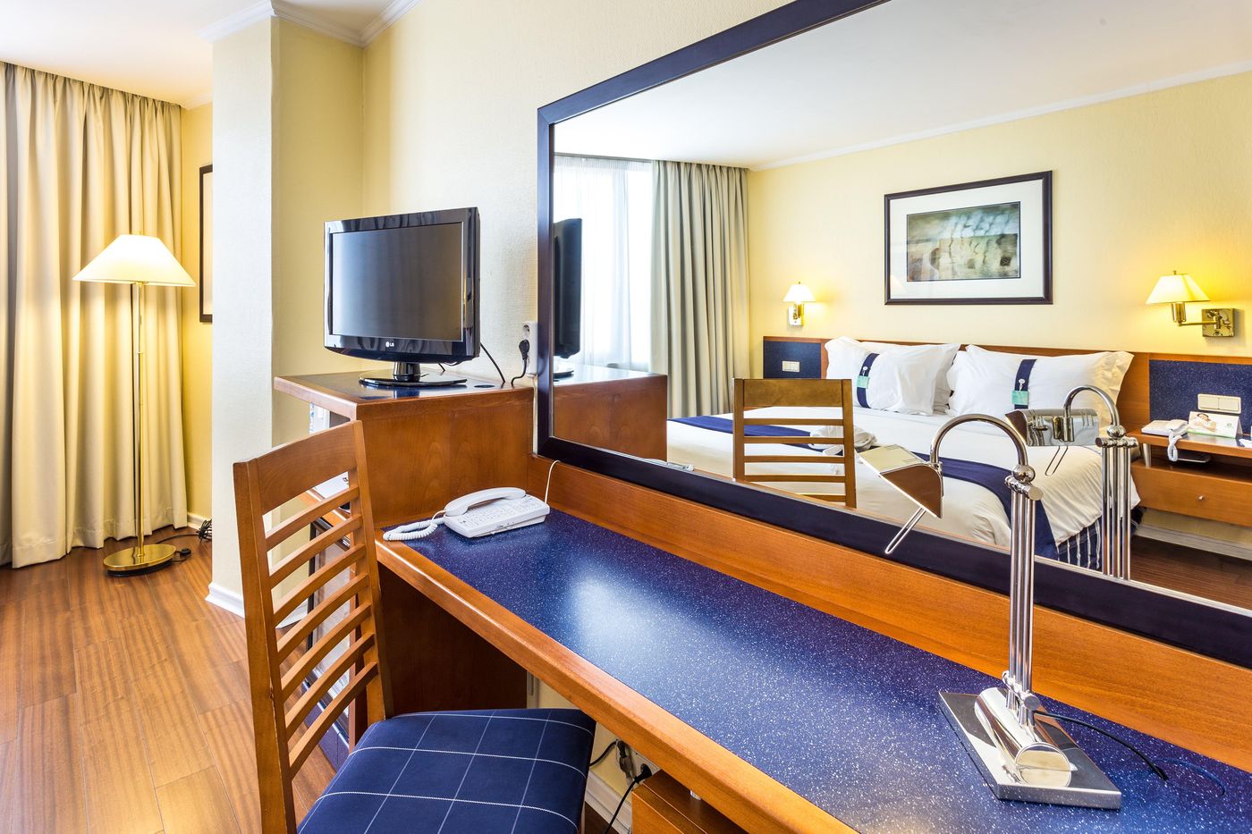 Holiday-Inn-Lisboa-Room-41