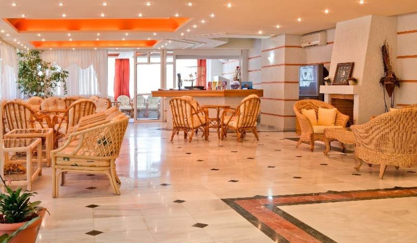 Dedalos-Beach-Hotel-Lobby-29