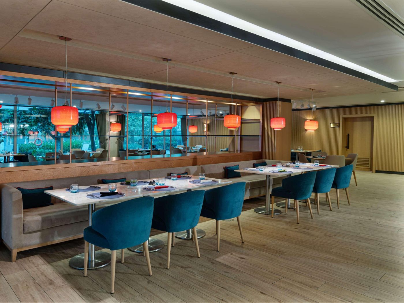 Rixos-The-Palm-Hotel-and-Suites-Restaurant-57