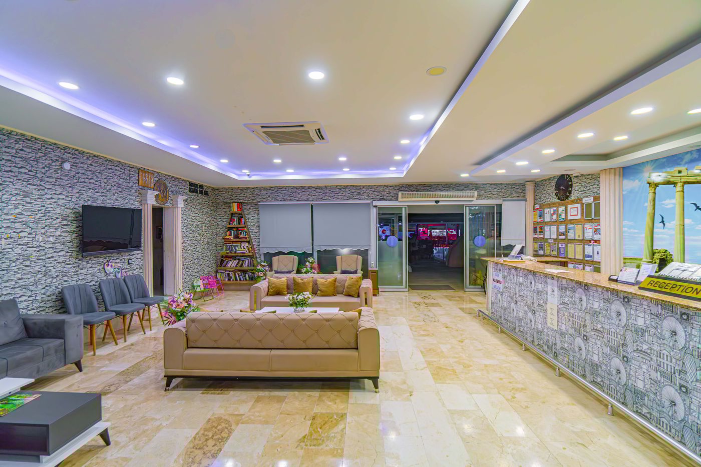 Sayanora-Hotel-Lobby-65