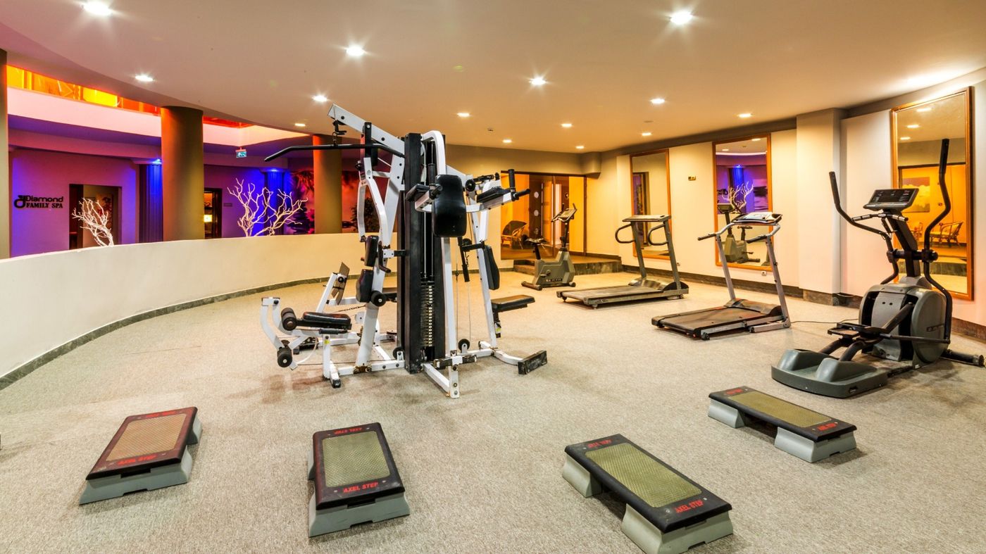 Cosmopolitan-Resort-Hotel-Sports-and-Entertainment-41