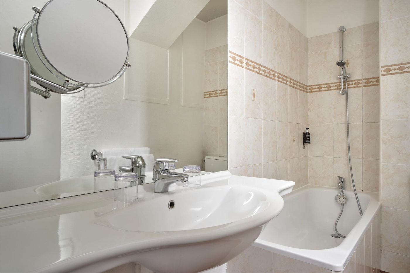 Abaca-Messidor-by-Happyculture-Room-34