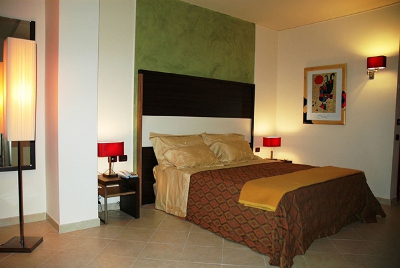 Viola-Palace-Hotel-Room-7