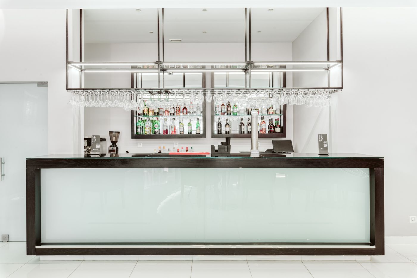 Vila-Baleira-Funchal-Bar-35