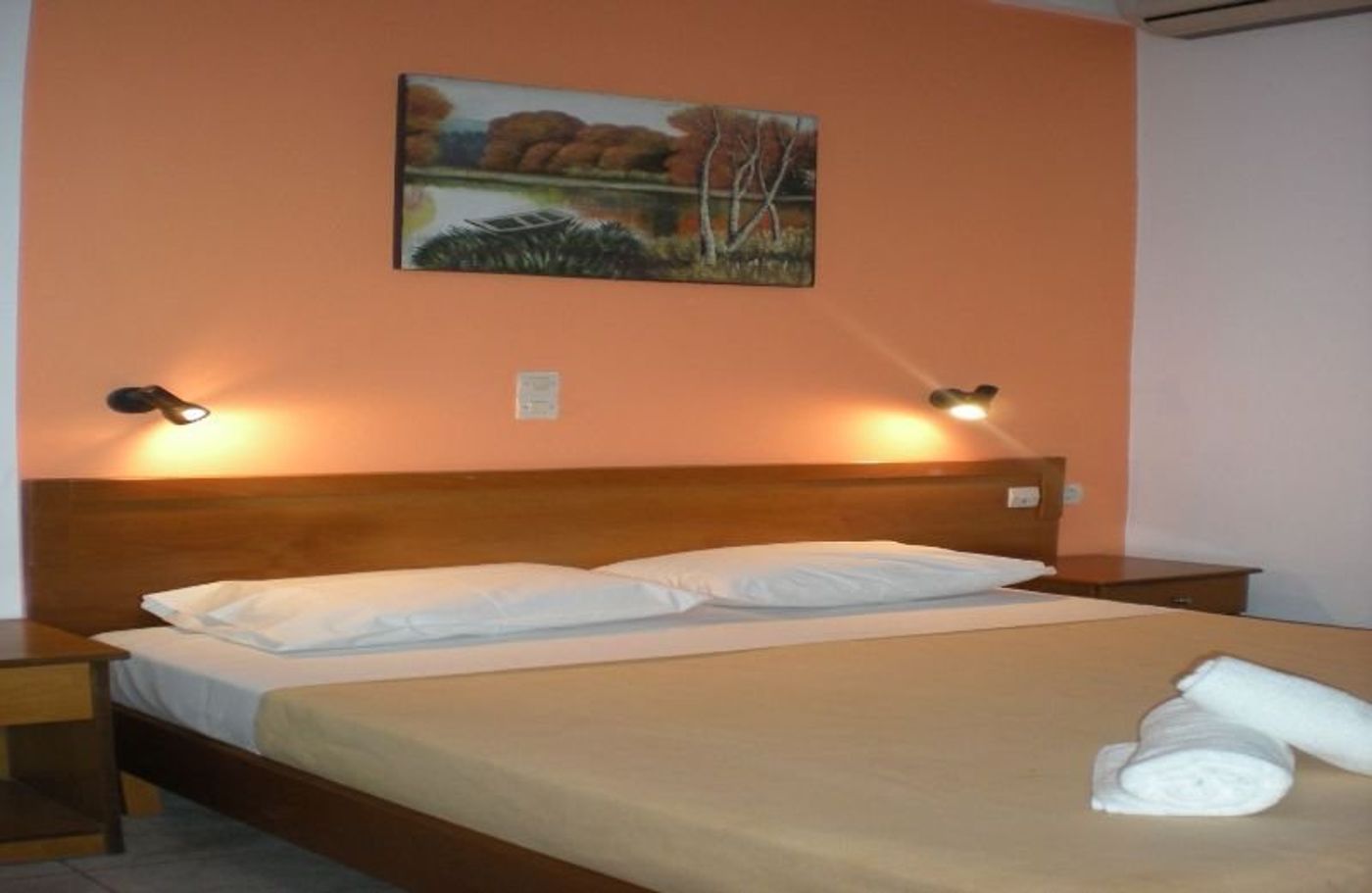 Lofos-Apartments-Room-11