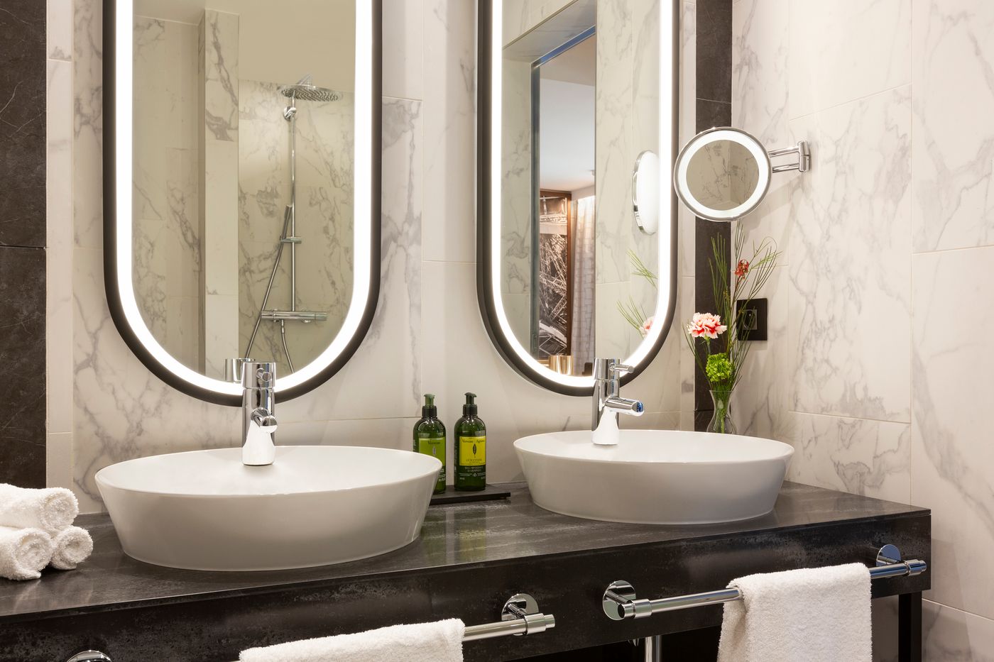 La-Clef-Tour-Eiffel-Paris-by-The-Crest-Collection-Room-31