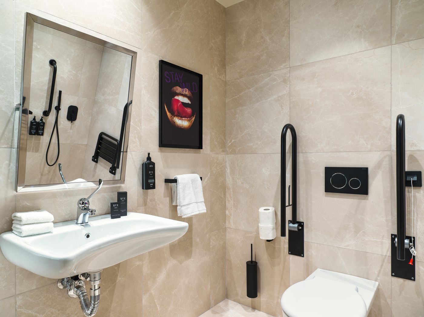 NYX-Esperia-Palace-Athens-by-Leonardo-Hotels-Room-75