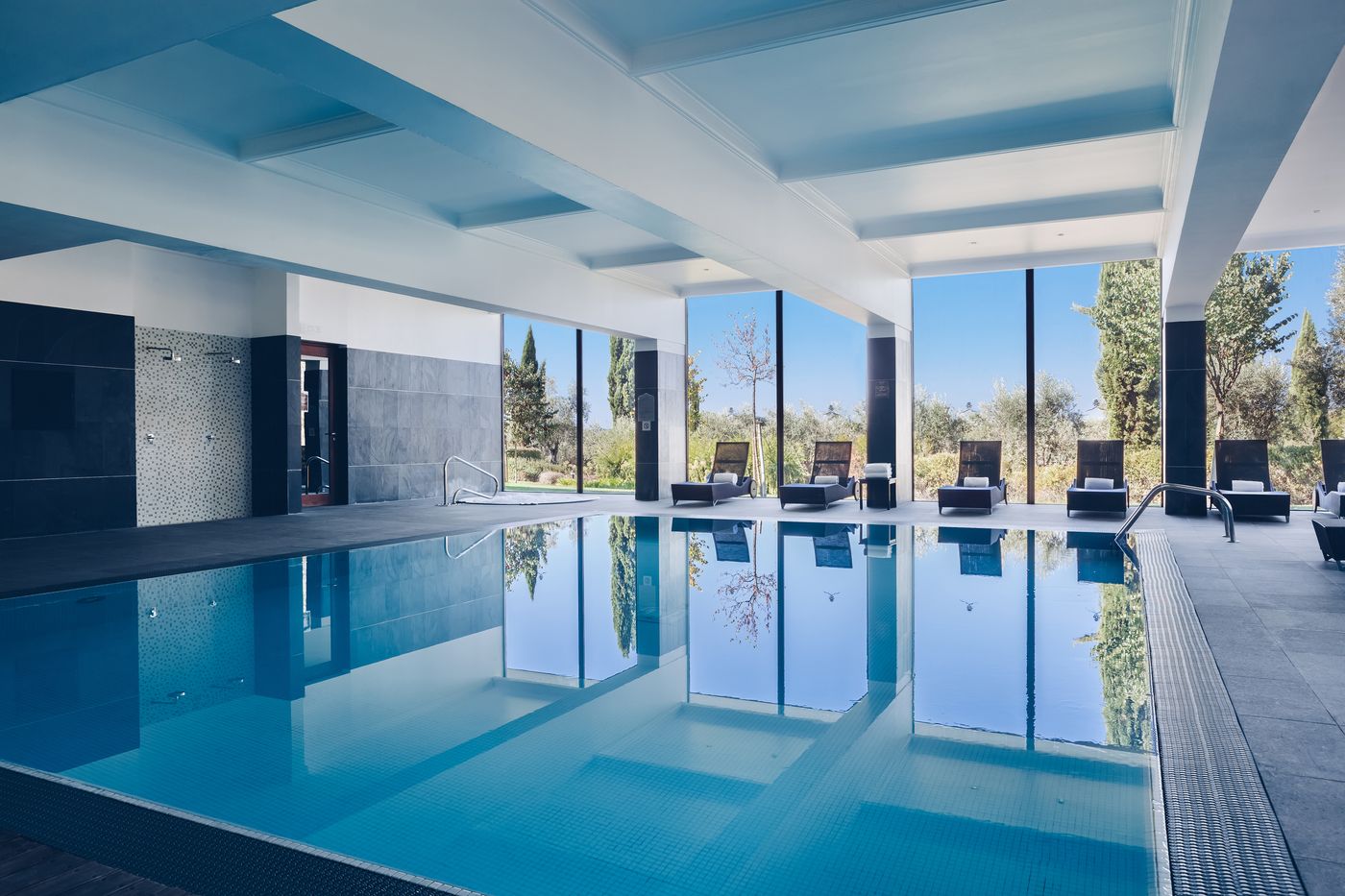 Convento-Do-Espinheiro--Historic-Hotel---Spa-Pool-57