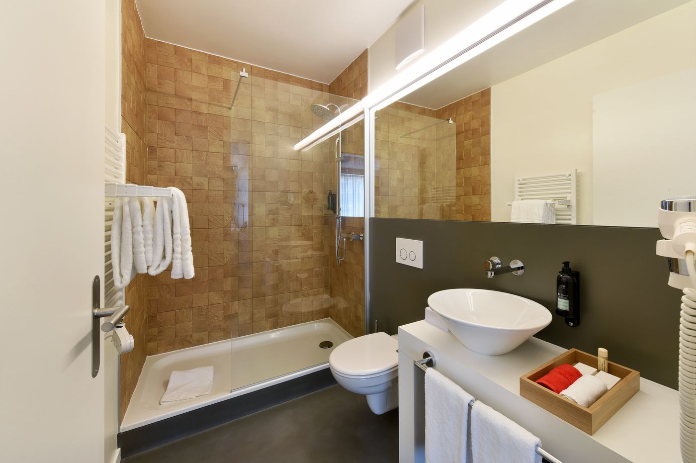 Home-Swiss-Hotel-Room-50