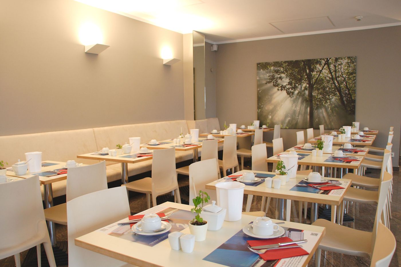 Berlin-Mitte-by-Campanile-Restaurant-56