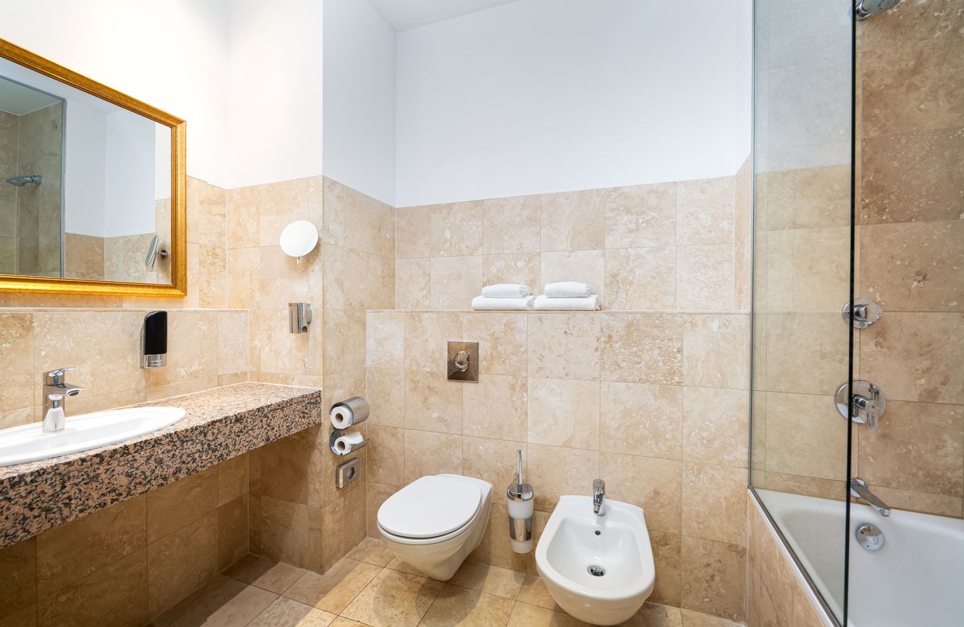 Leonardo-Hotel-Berlin-Ku-damm-Room-13