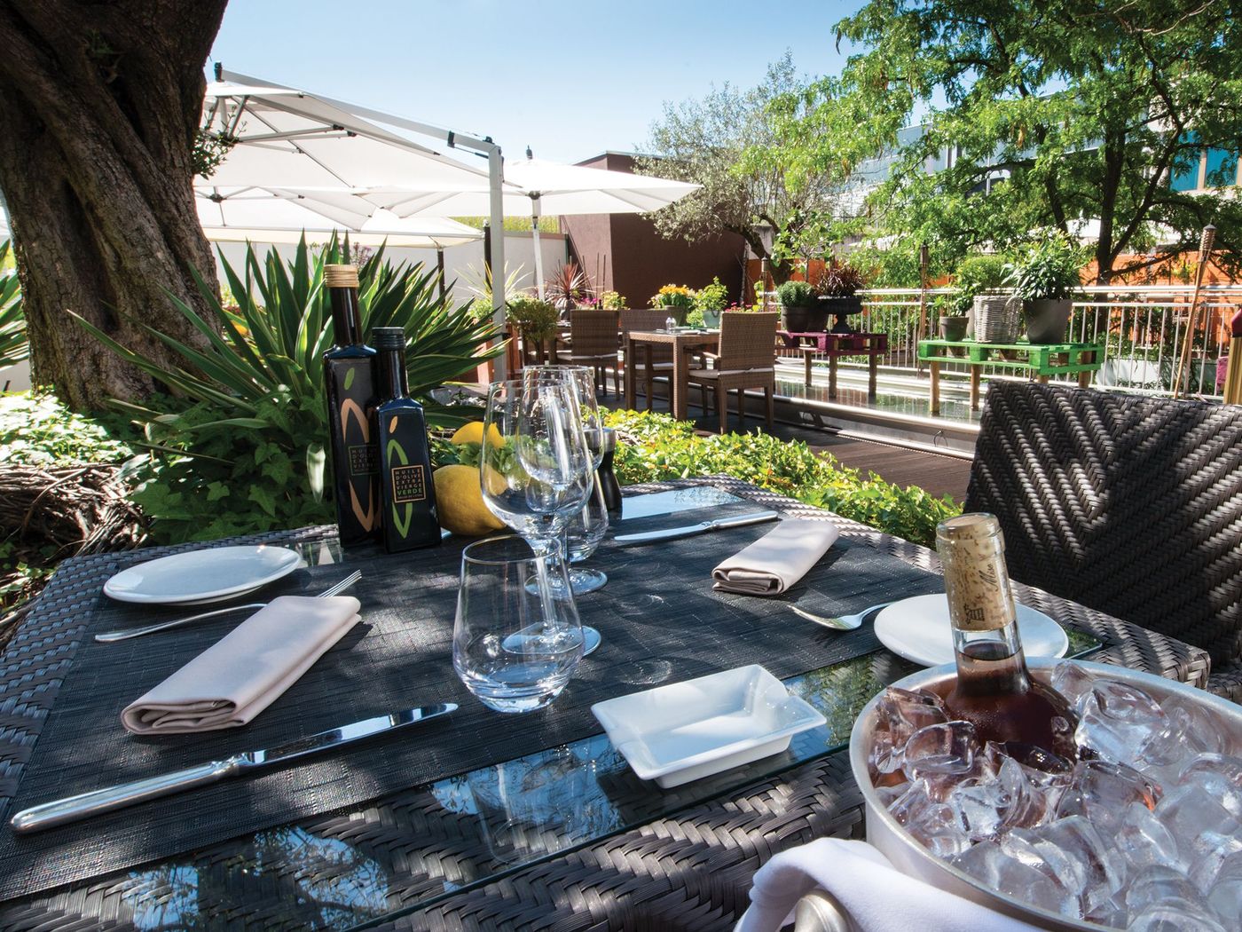 Hilton-Geneva-Hotel---Conference-Centre-Restaurant-54