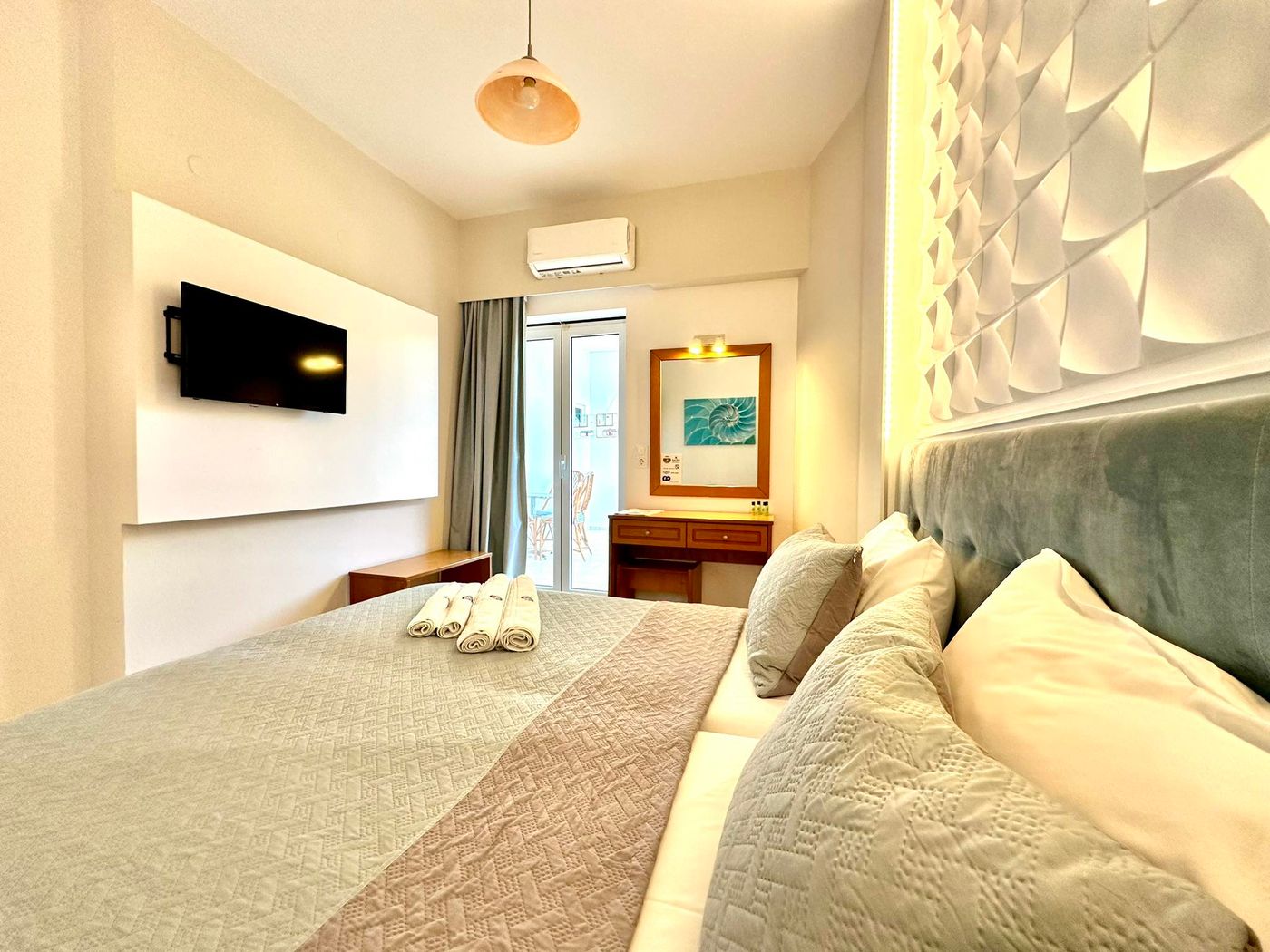 Castro-Hotel-Room-28