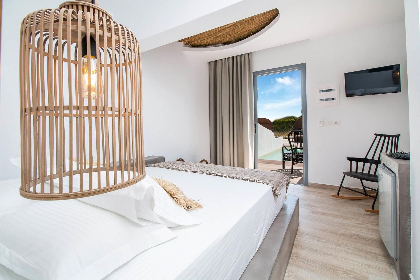 Malibu-Boutique-Room-25