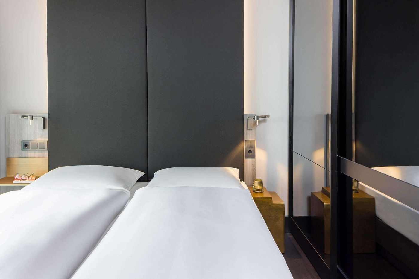 Hotel-Amano-East-Side-Room-15