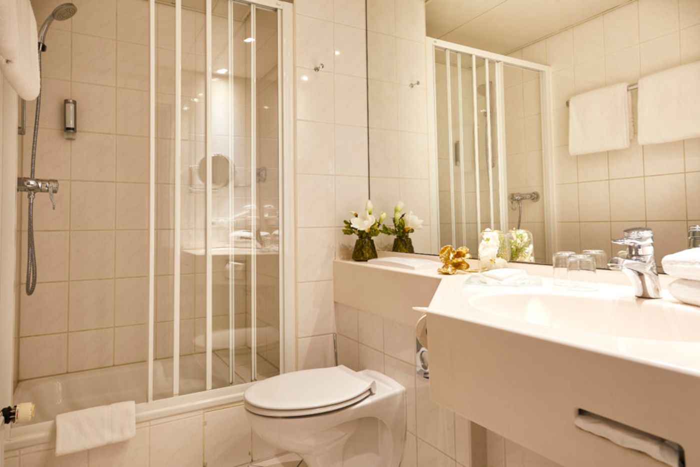 Das Carls Hotel Düsseldorf - Germany - DUSSELDORF - Room - 9