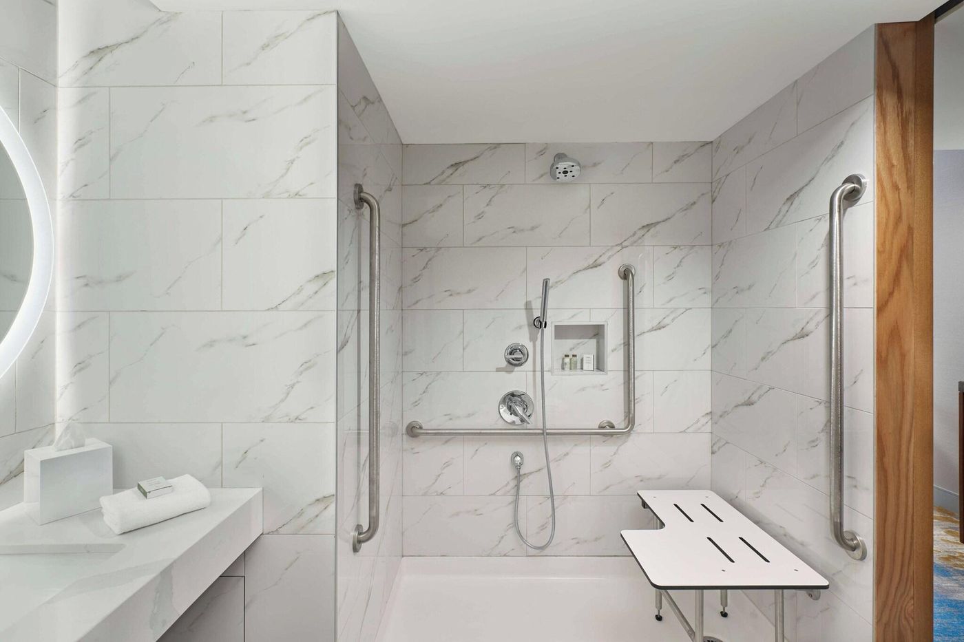 Metropolitan-Hotel-Vancouver-Room-33