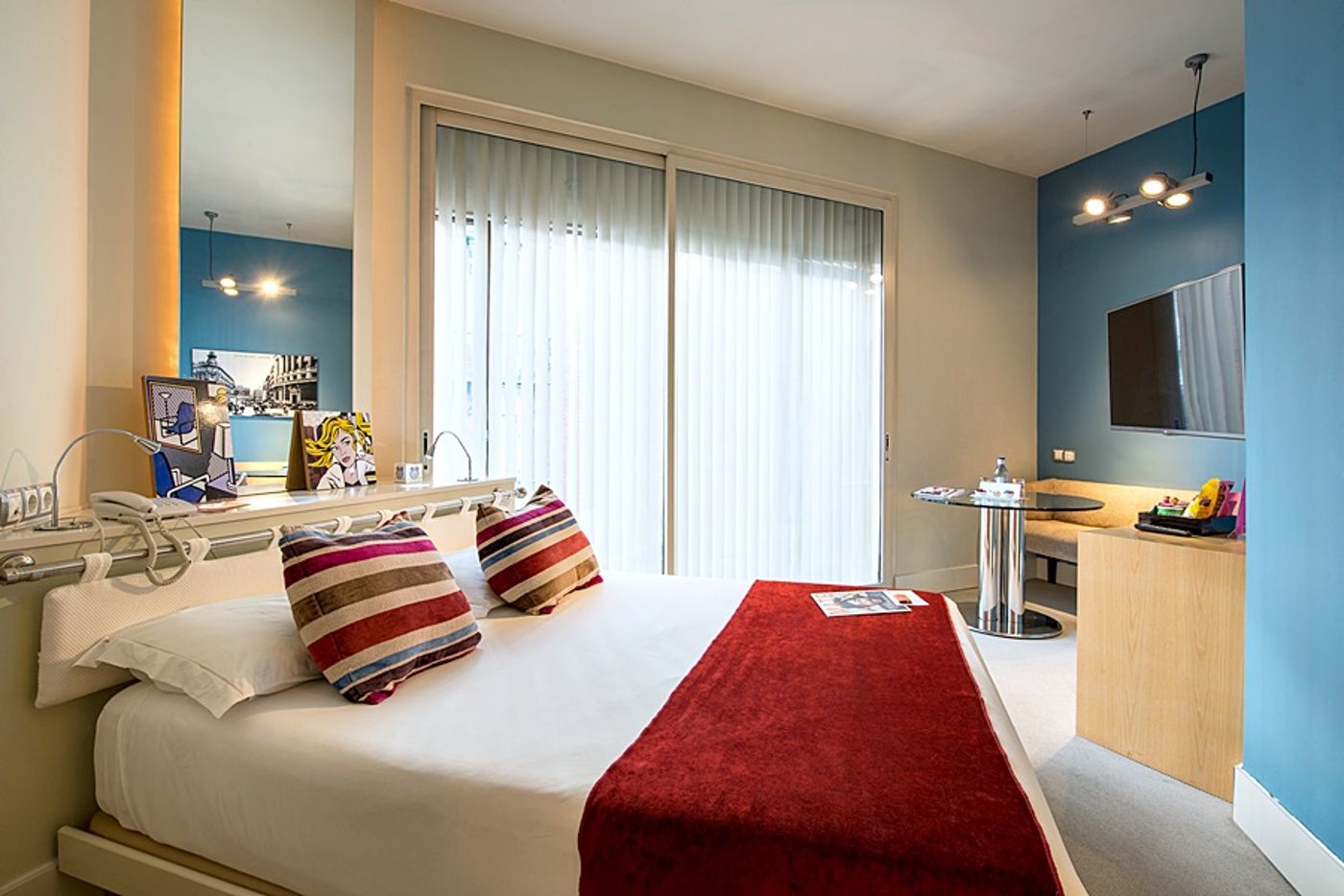 Room-Mate-Alicia-Room-18